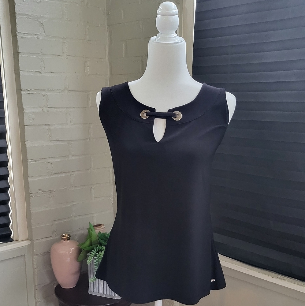 Tommy Hilfiger brand sleeveless blouse. Size XL.